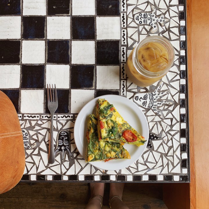 hanging out at Mudhouse